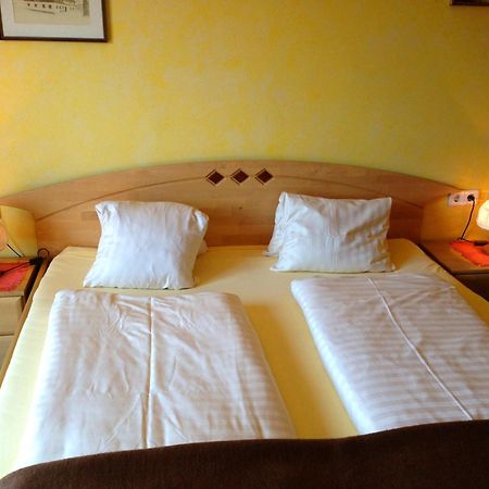 Pension Haus Claudia Drobollach am Faakersee Pokoj fotografie