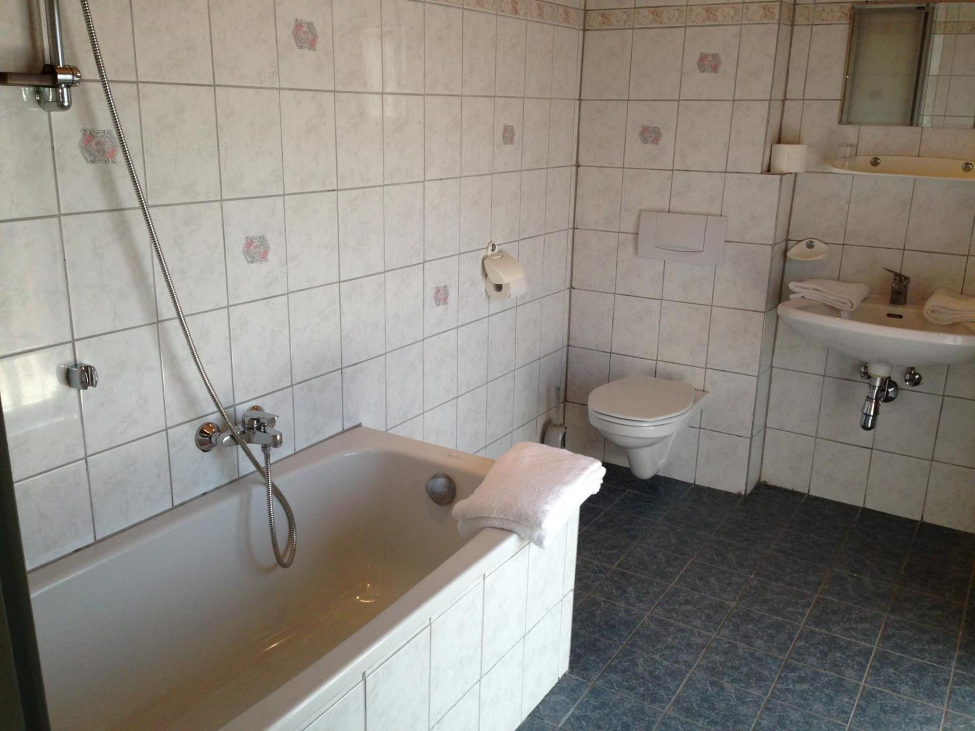 Pension Haus Claudia Drobollach am Faakersee Pokoj fotografie