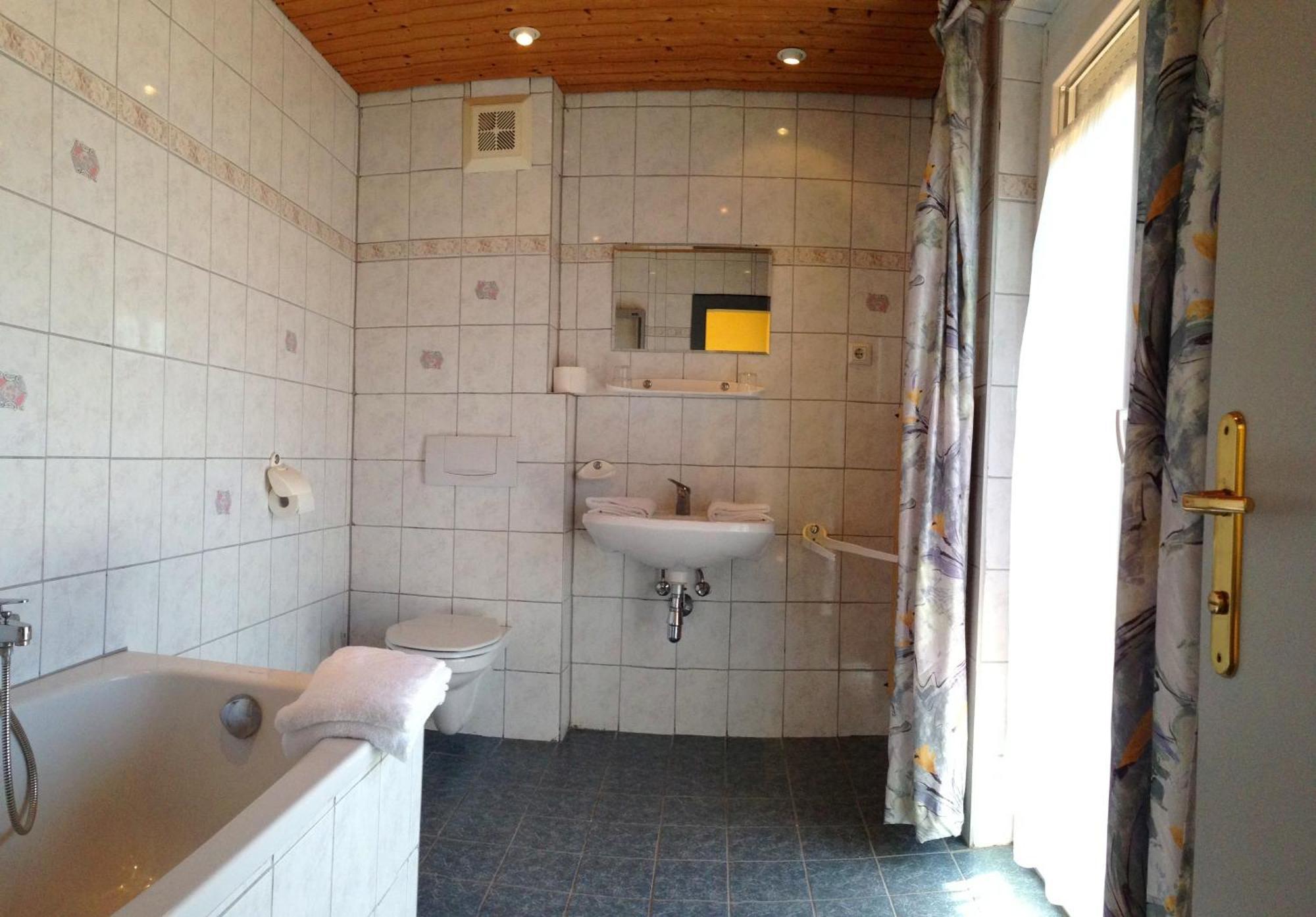 Pension Haus Claudia Drobollach am Faakersee Pokoj fotografie